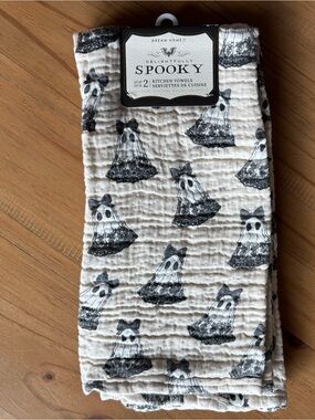DREAM HOME Coquette Ghosts with Bows Cotton Towels Set of 2 Black and White